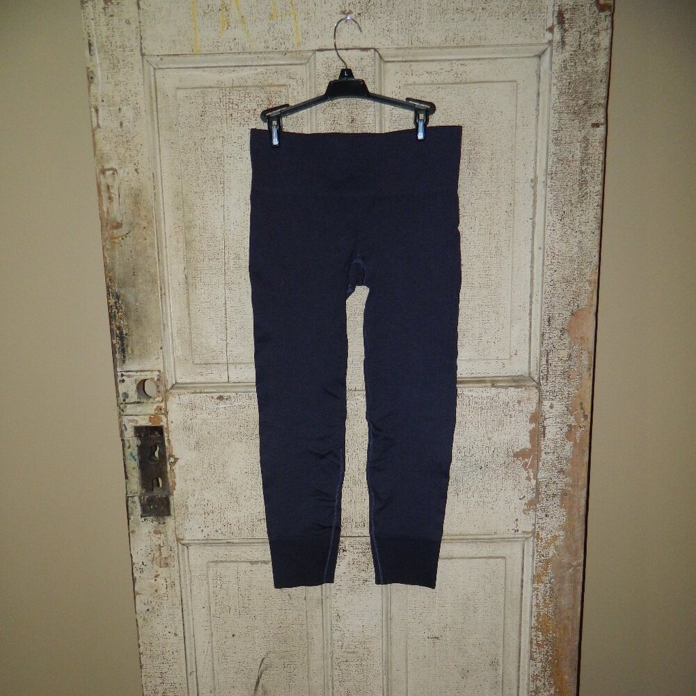 Lululemon Ebb to Street Heathered Pants Womens Size 8  (CC-57)